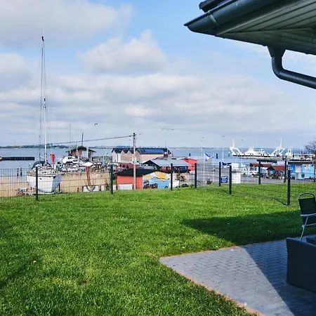 公寓 Ausblick Haushaelfte Stahlbrode